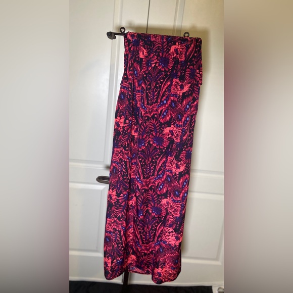 Double slit skirt - Picture 2 of 3